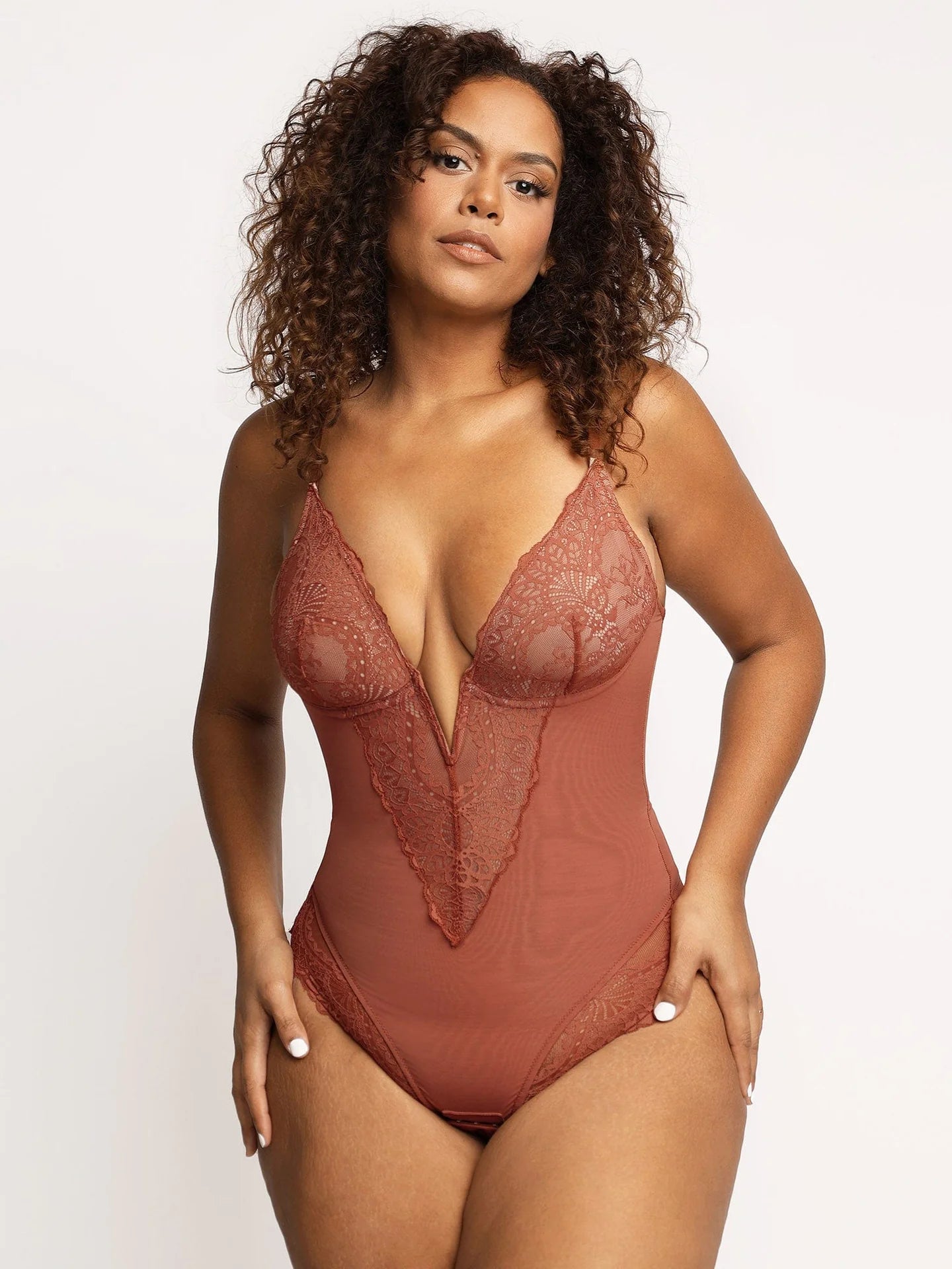 Bodysuit FitGlam® sexy en dentelle à col profond